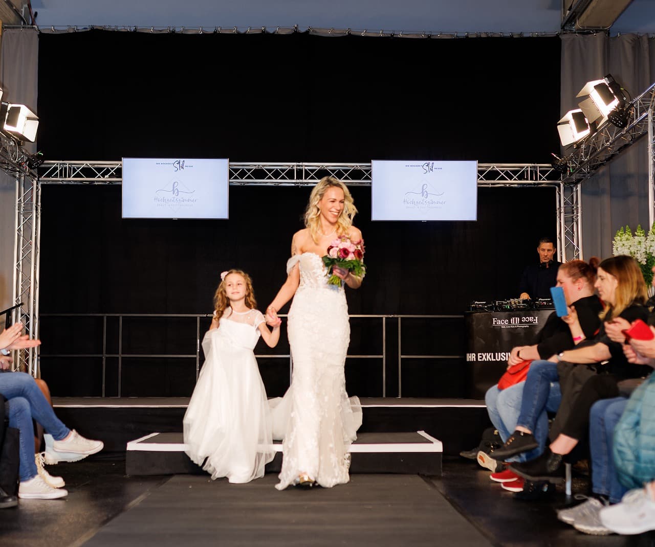 Groß (HochzeitStilMesse-WienerNeustadt-jv-design-5957) Gross HochzeitStilMesse WienerNeustadt jv design 5957